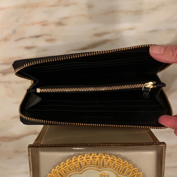 NEW- Tory Burch  Continental Wallet - Picture 7 of 7